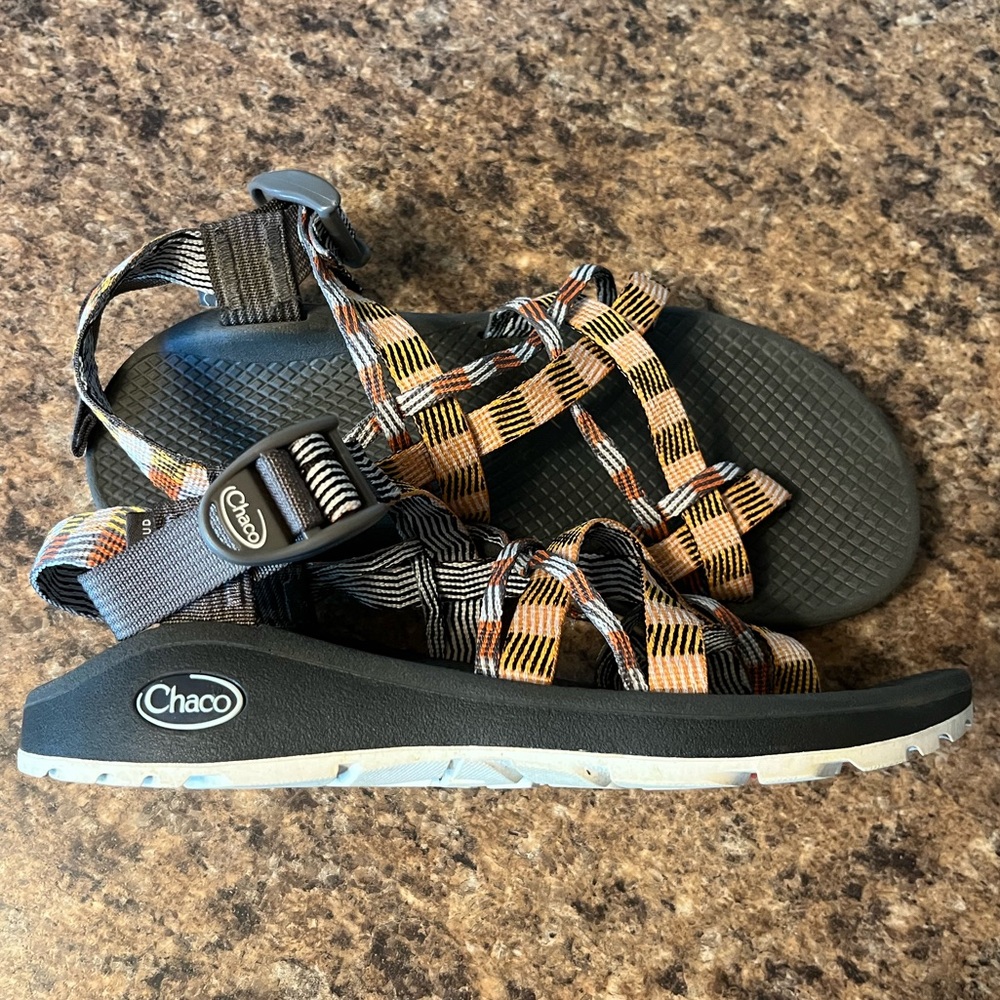 Women’s Chaco Sandals Size 7